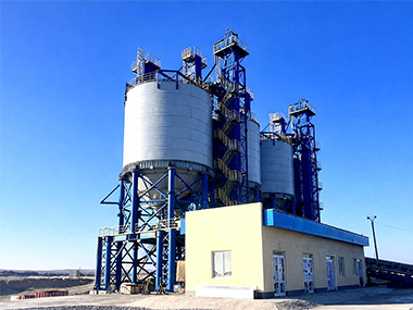 Large welded steel silo