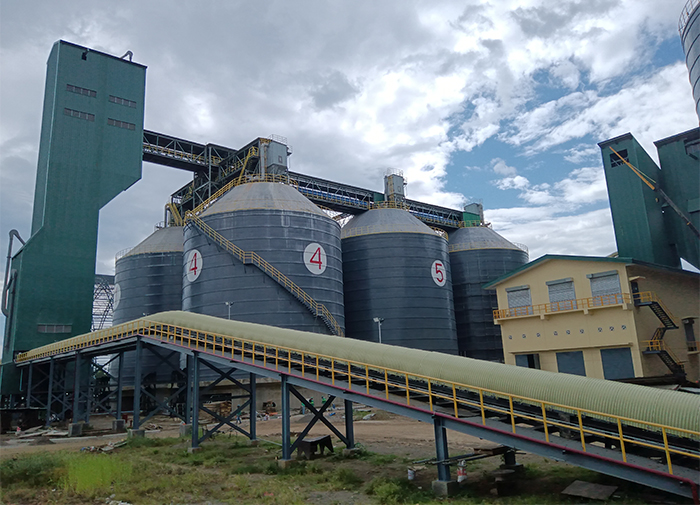 Large welded steel silo
