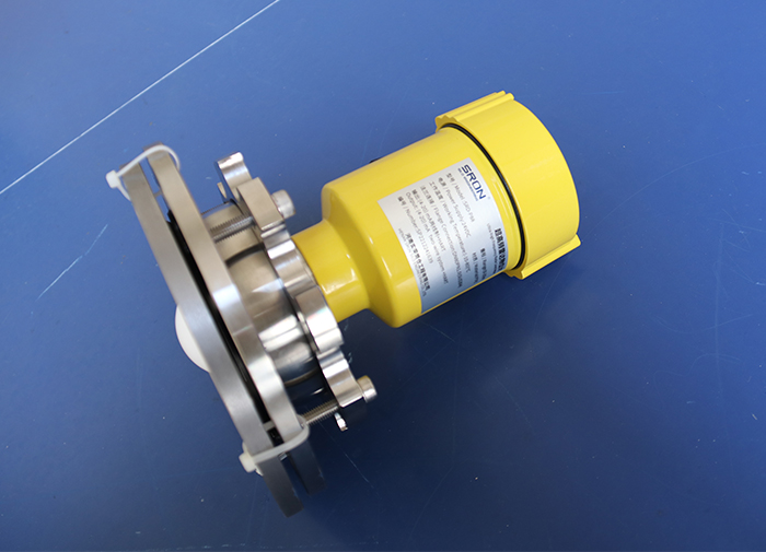 Radar level meter