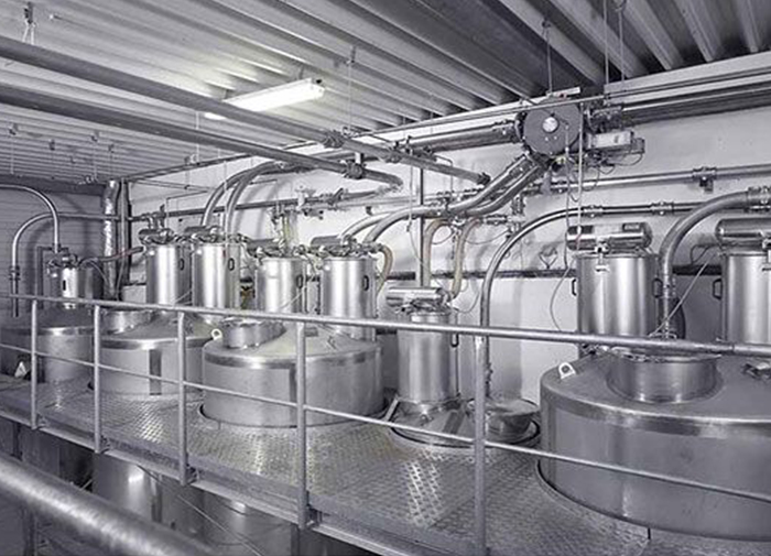 Negative-pressure suction pneumatic conveying system