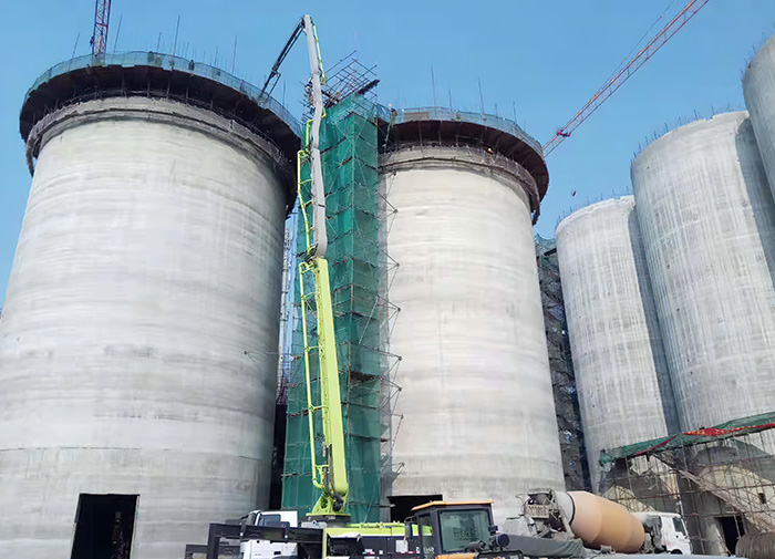 Concrete silo