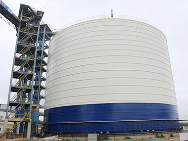 Fly ash silo