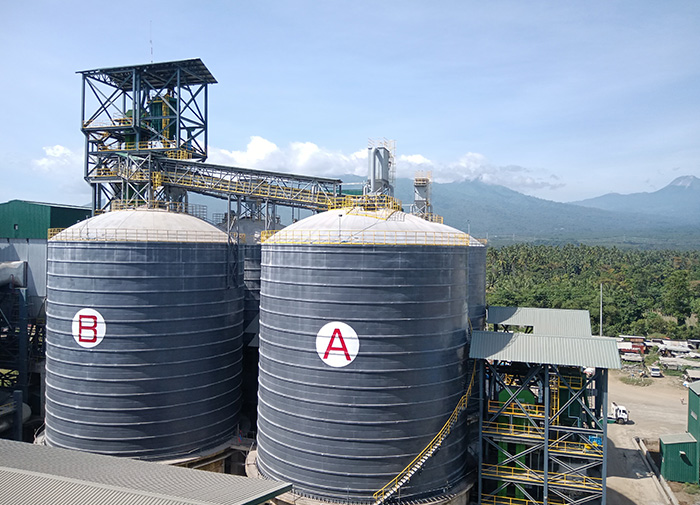 Fly ash silo