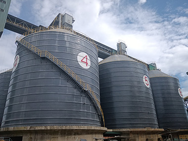 Large welded steel silo