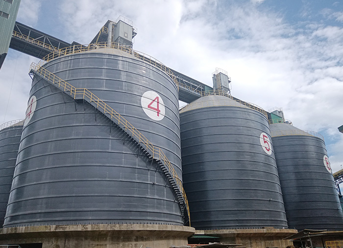 Large welded steel silo