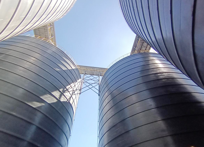 Large welded steel silo