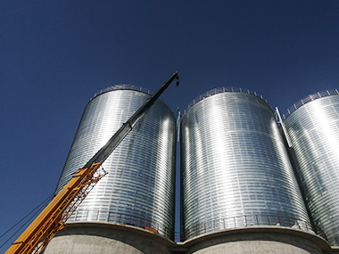 Spiral steel silo